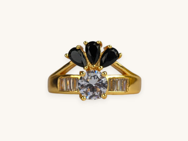 Golden Ring Three Stone